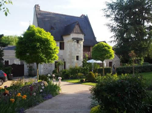 Manoir Du Rouvre Hotell Mettray Eksteriør bilde